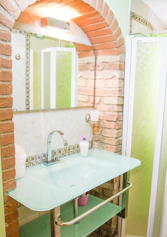B&B Alla Maison Di Alessia Perugia Bagian luar foto